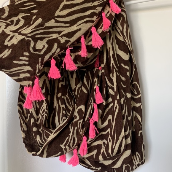Lilly Pulitzer Zebra Infinity Scarf - Picture 2 of 3